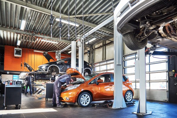 Onze auto garage in Klazienaveen staat klaar voor alle reparaties van uw auto
